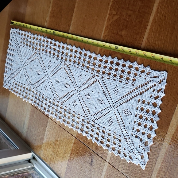 Handmade doili table decor 9 - Picture 1 of 4